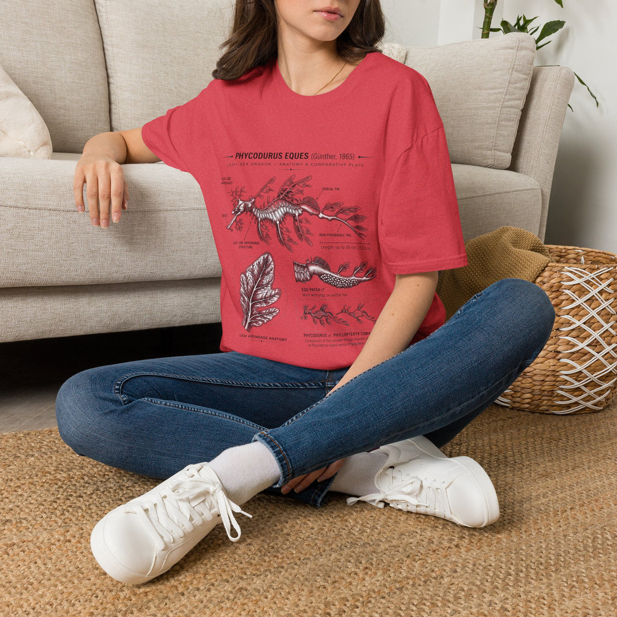Sea Dragon Anatomy T-Shirt — Phycodurus Eques Botanical Illustration Tee